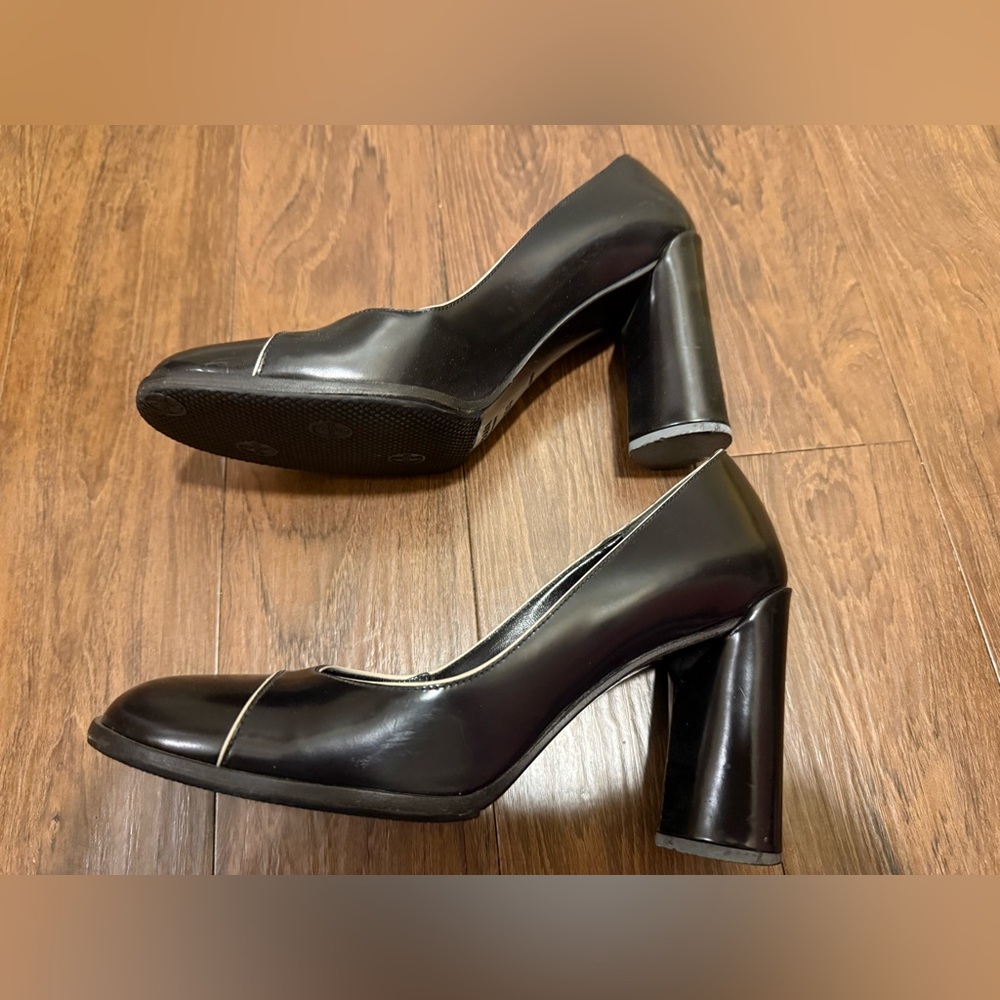 Authentic Prada Block Heels - Picture 4 of 5